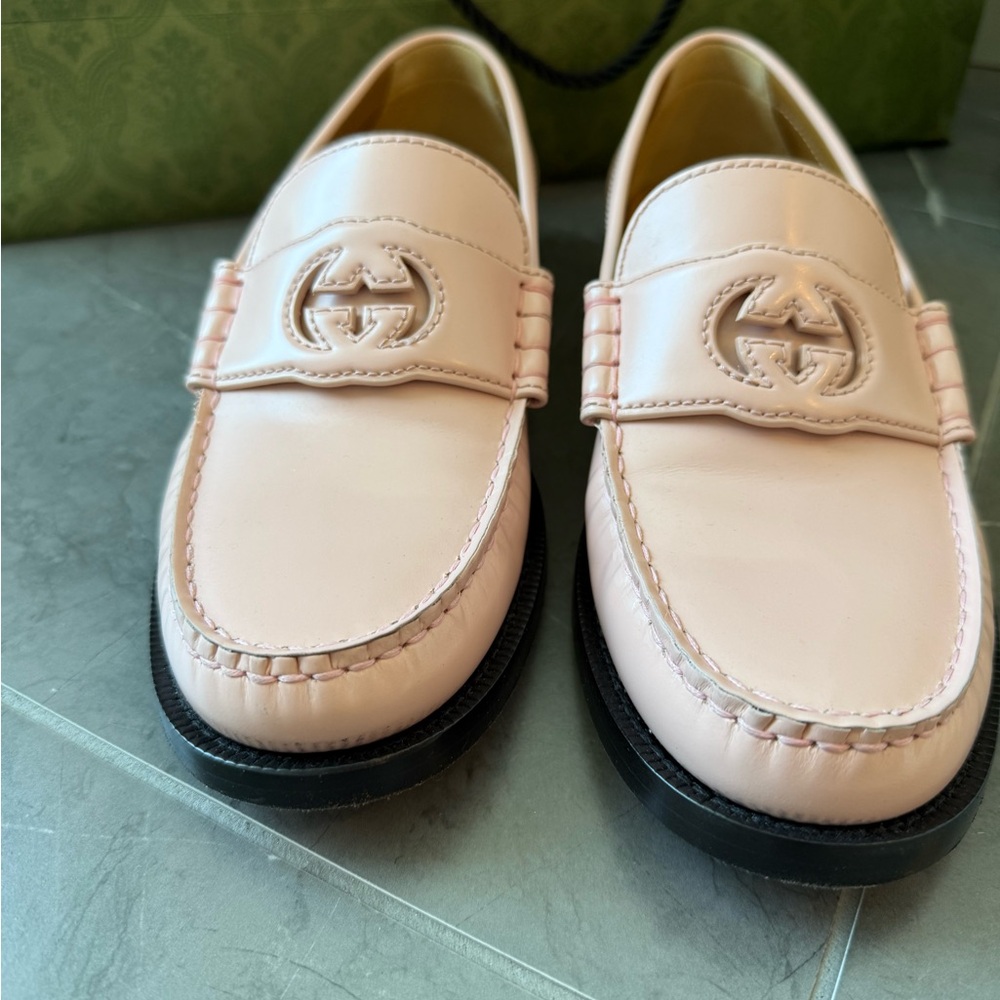 Gucci Interlocking G Perfect Pink Loafers 39 $990 - Picture 8 of 15